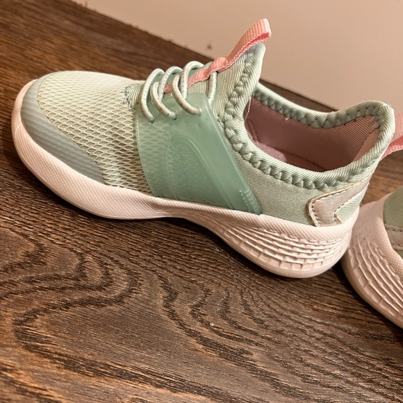 Toddler girl slip on sneakers - Picture 6 of 8